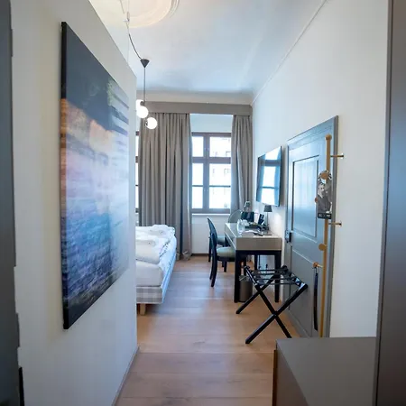 Maxim By Elias Holl 5*