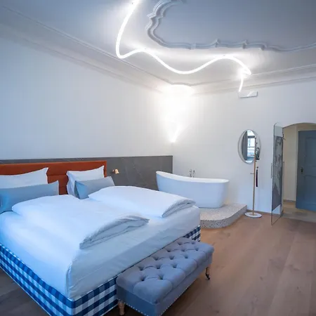 Maxim By Elias Holl 5*