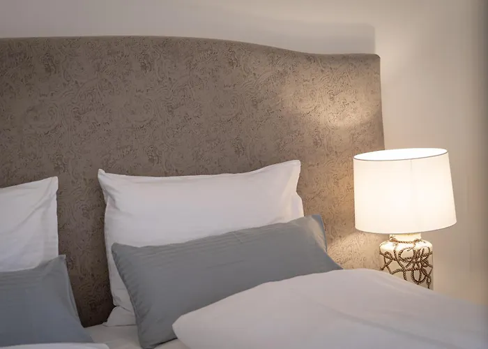 Maxim By Elias Holl 5*